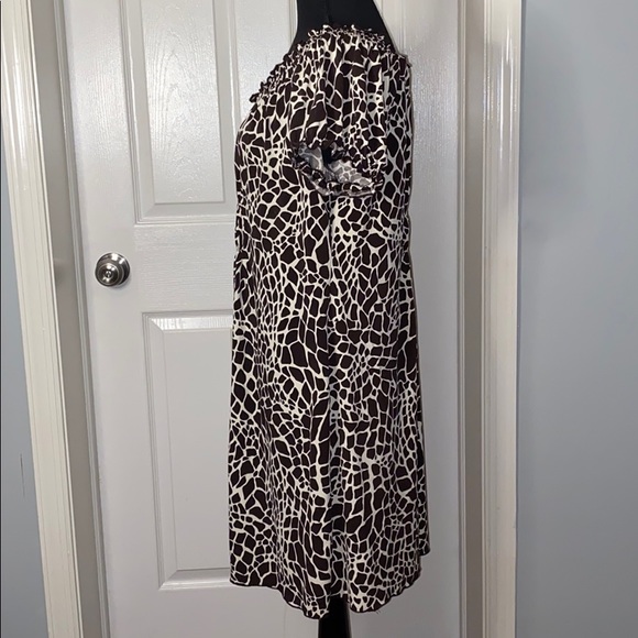 Dress - Picture 3 of 7